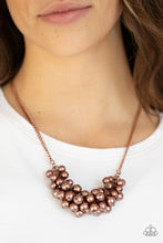 Load image into Gallery viewer, Grandiose Glimmer Necklace Copper
