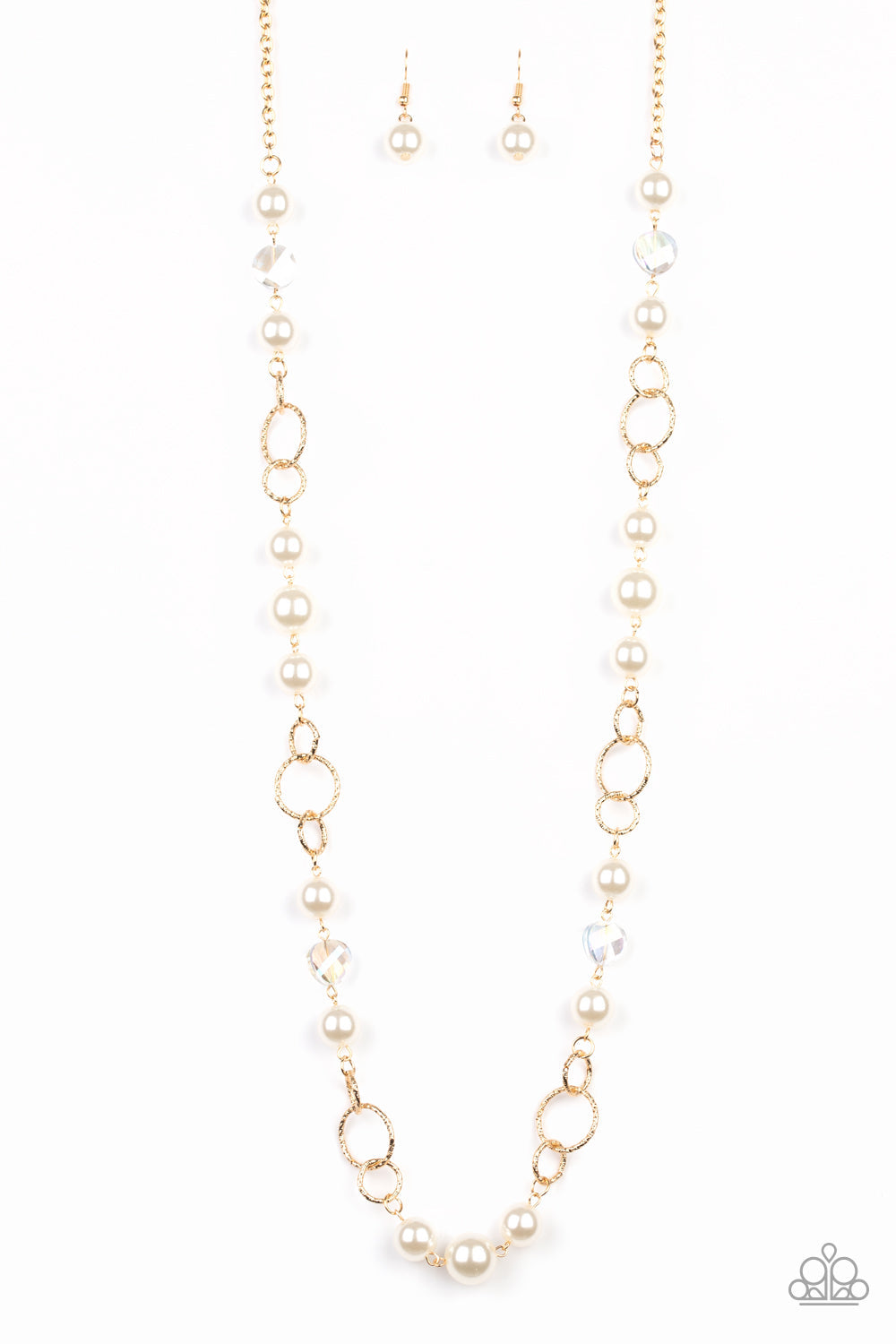 Prized pearls gold necklace