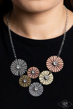 Load image into Gallery viewer, Flauntable Fanfare Floral Necklace
