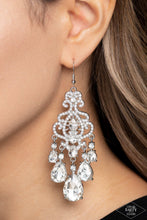 Load image into Gallery viewer, Queen of all things Sparkly
